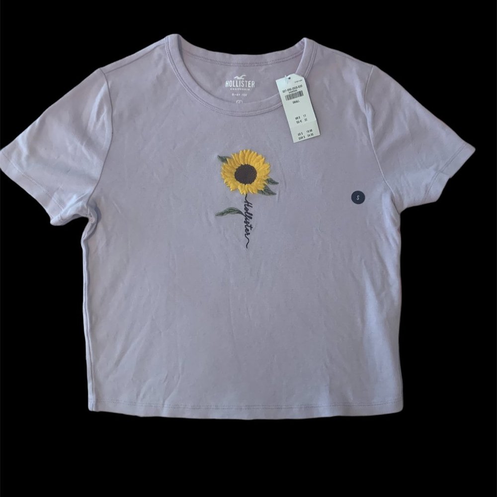 Hollister Baby Tee NWT